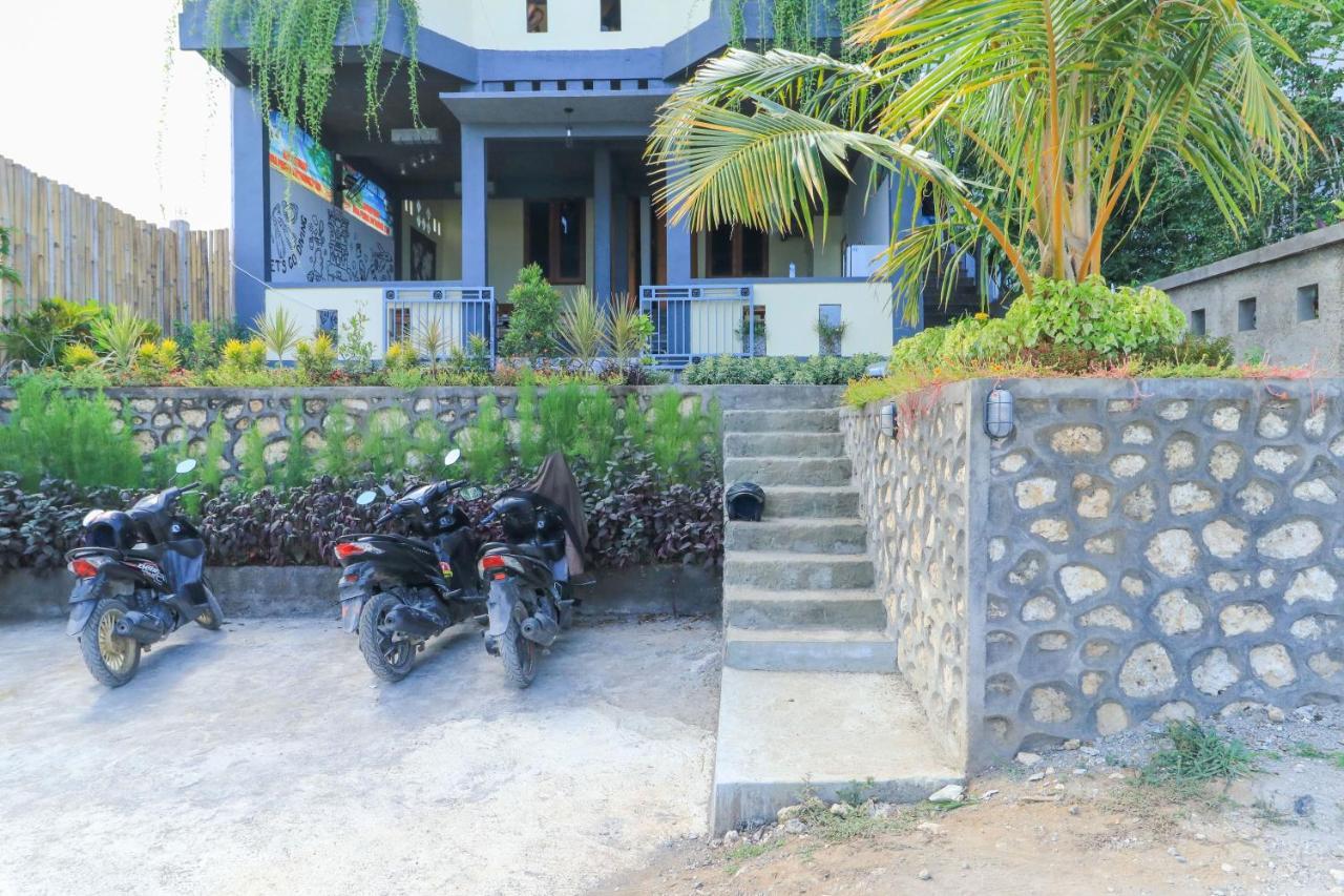 Hostel Bukit Sangcure Toyapakeh Exterior photo